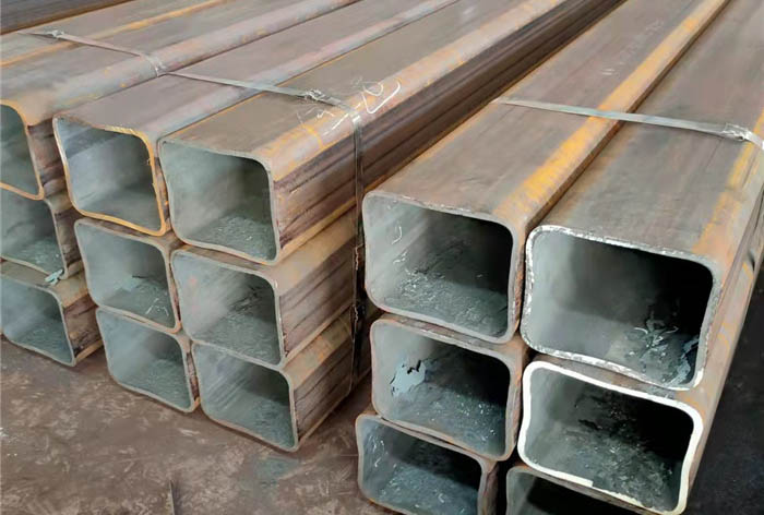 红山大口径无缝方管